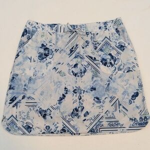Chico's Zenergy Blue & White Patterned Skort Size 10